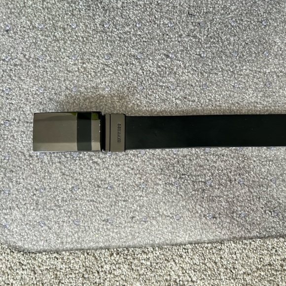 Men’s Express Reversible Belt Black/White - Picture 2 of 6